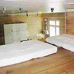 Daire Wanha Koulu Tahko Unelma, 4mh, Palju, Sauna, Tupakeittioe, Wifi, Liikuntasali, Rinteetsparavintola 6km, Lemmikit Ok, Edukas
