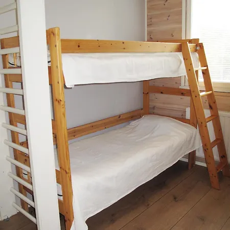 Wanha Koulu Tahko Unelma, 4mh, Palju, Sauna, Tupakeittioe, Wifi, Liikuntasali, Rinteetsparavintola 6km, Lemmikit Ok, Edukas Daire Reittiö
