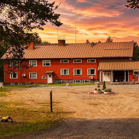 Daire Wanha Koulu Tahko Unelma, 4mh, Palju, Sauna, Tupakeittioe, Wifi, Liikuntasali, Rinteetsparavintola 6km, Lemmikit Ok, Edukas