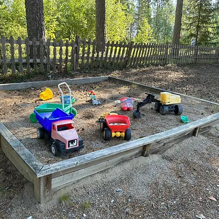 Wanha Koulu Tahko Unelma, 4mh, Palju, Sauna, Tupakeittioe, Wifi, Liikuntasali, Rinteetsparavintola 6km, Lemmikit Ok, Edukas Daire Reittiö