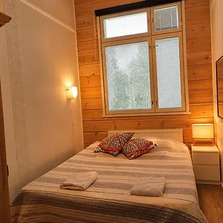 Wanha Koulu Tahko Unelma, 4mh, Palju, Sauna, Tupakeittioe, Wifi, Liikuntasali, Rinteetsparavintola 6km, Lemmikit Ok, Edukas *